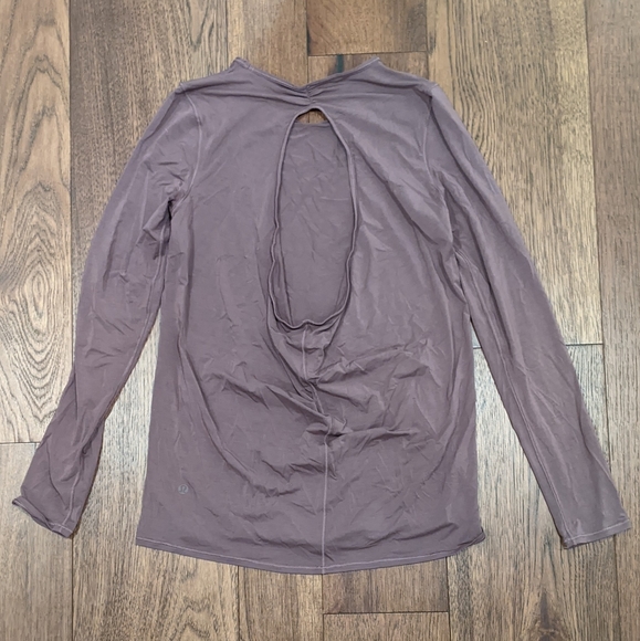 Lululemon Timeless Twist Long Sleeve - Picture 4 of 8